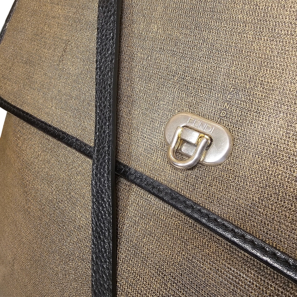 VINTAGE FENDI HANDBAG - Picture 12 of 12